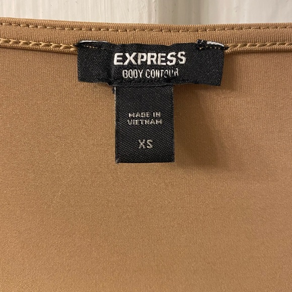 Express Body Contour High Compression Scoop Neck Cap Sleeve Bodysuit - Pecan - Picture 6 of 11